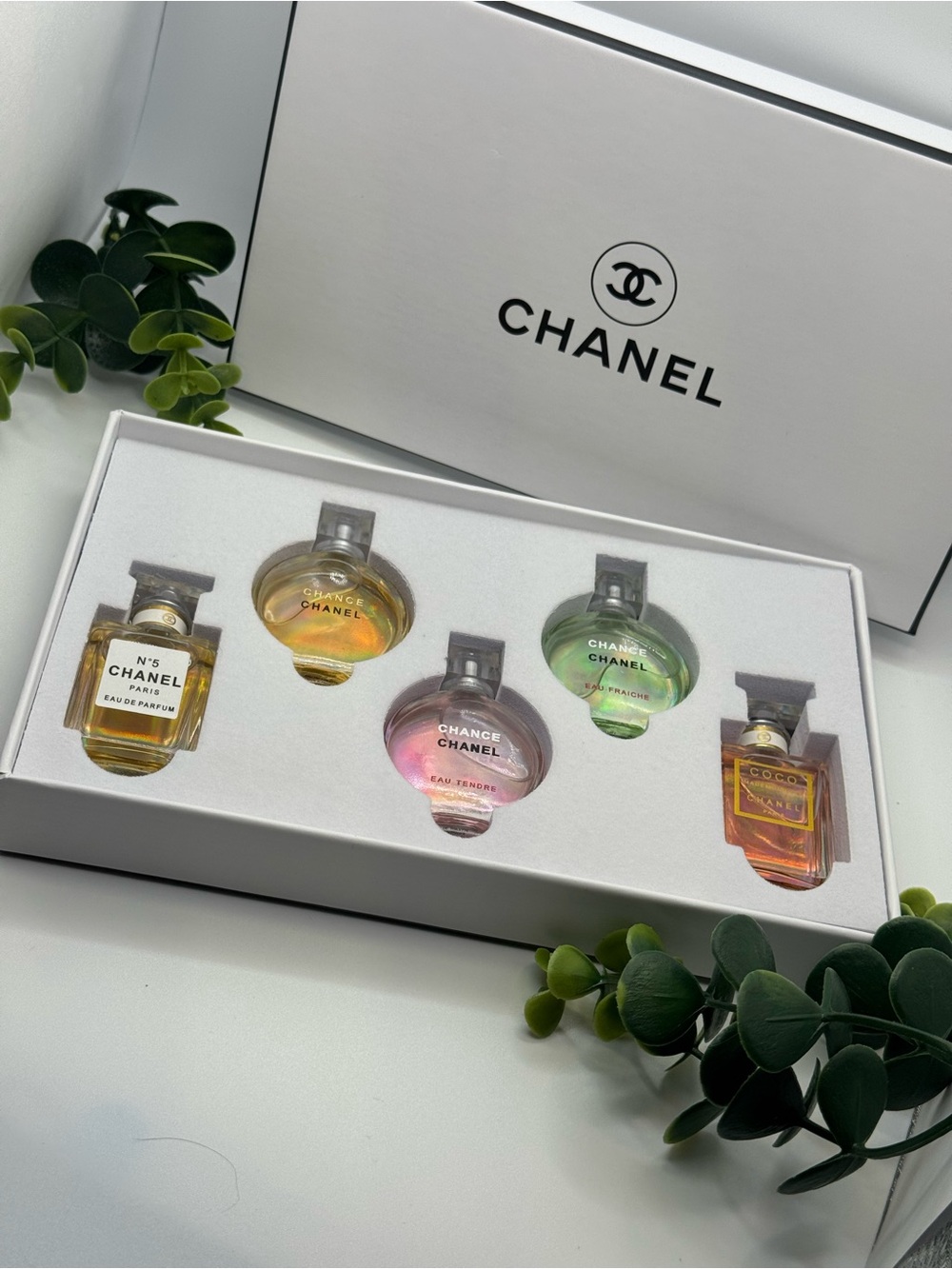 🌸 Chanel Mini Perfume Gift Set – 5 x 5ml Luxury Fragrance Collection 🌸 - Picture 3 of 4